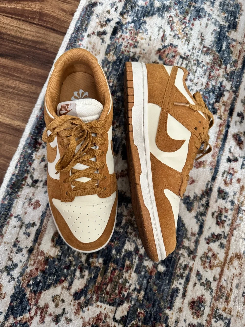 Nike Low-Top Sneakers in Tan and White